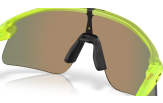 P&auml;ikeseprillid Oakley Stunt Devil S Matte Uranium Prizm Ruby
