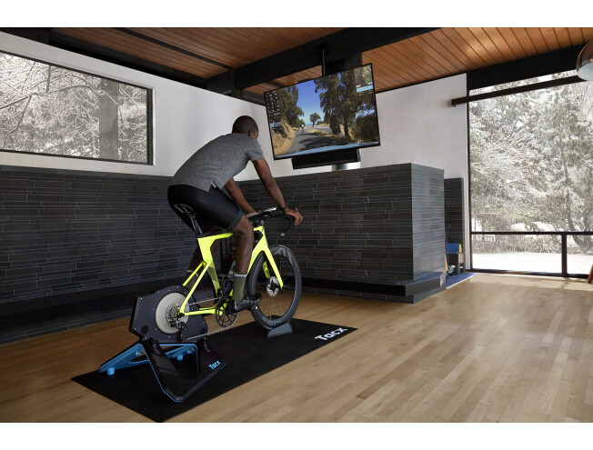 Treeningpukk Tacx NEO 2T Smart, T2875 Standard komplekt