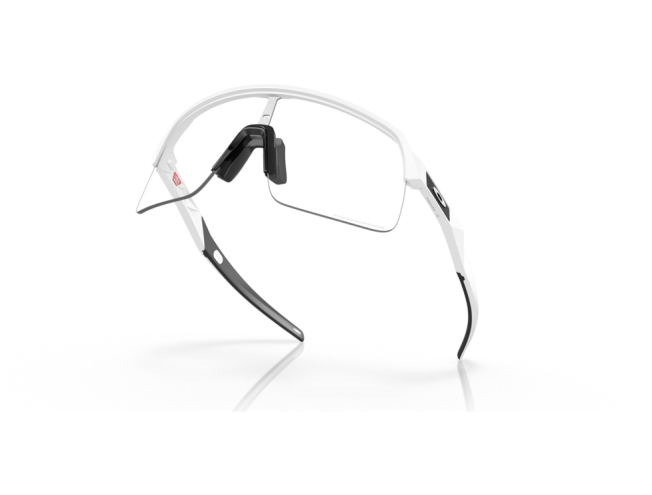 P&auml;ikeseprillid OAKLEY Sutro Lite Matte White Photochromic