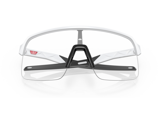 P&auml;ikeseprillid OAKLEY Sutro Lite Matte White Photochromic