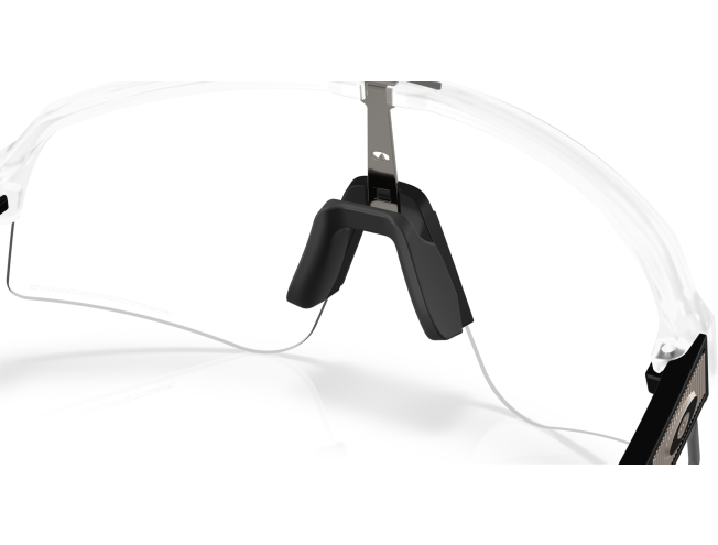 P&auml;ikeseprillid OAKLEY Sutro Lite Sweep Matte Clear Photochromic