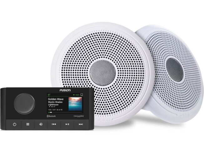 Fusion laevaraadio ja k&otilde;larite komplektid MS-RA210 ja XS Classic k&otilde;larid