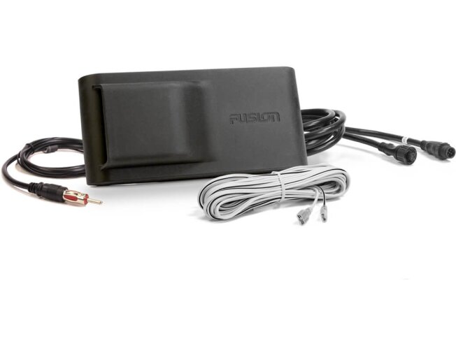Fusion laevaraadio ja k&otilde;larite komplektid MS-RA210 ja XS Classic k&otilde;larid