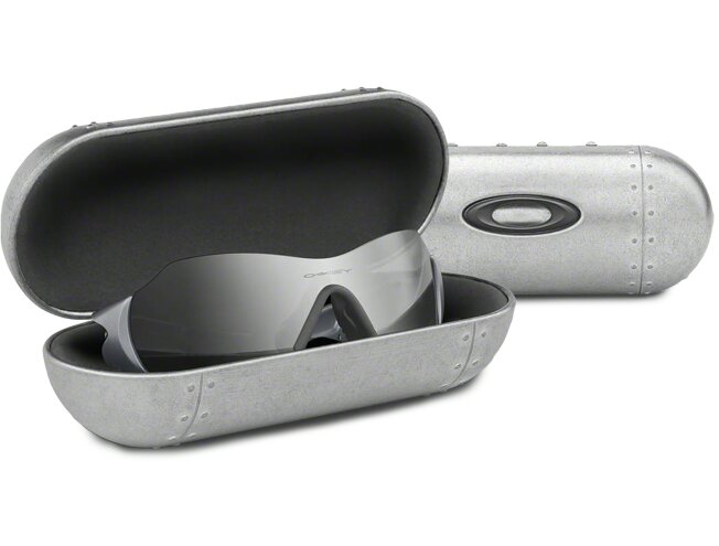 P&auml;ikeseprillide karp OAKLEY Large Metal Vault